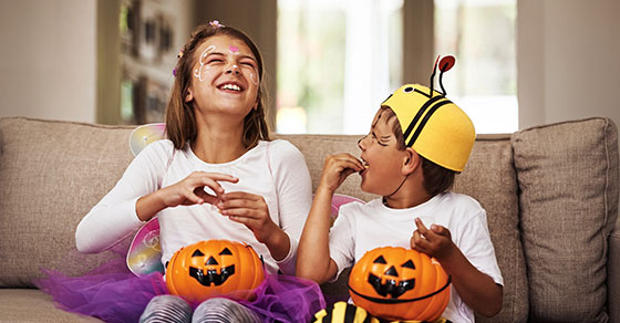 Halloween candy survival guide: 5 best and worst treats for your teeth